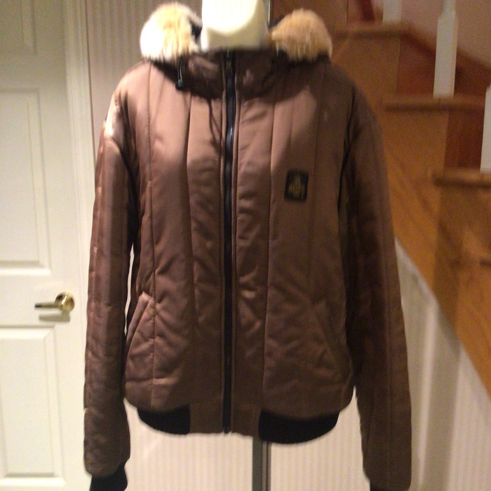 🤩Host Pick🤩⬇️PD⬇️Refrigi wear ladies waterproof winter hooded jacket preloved